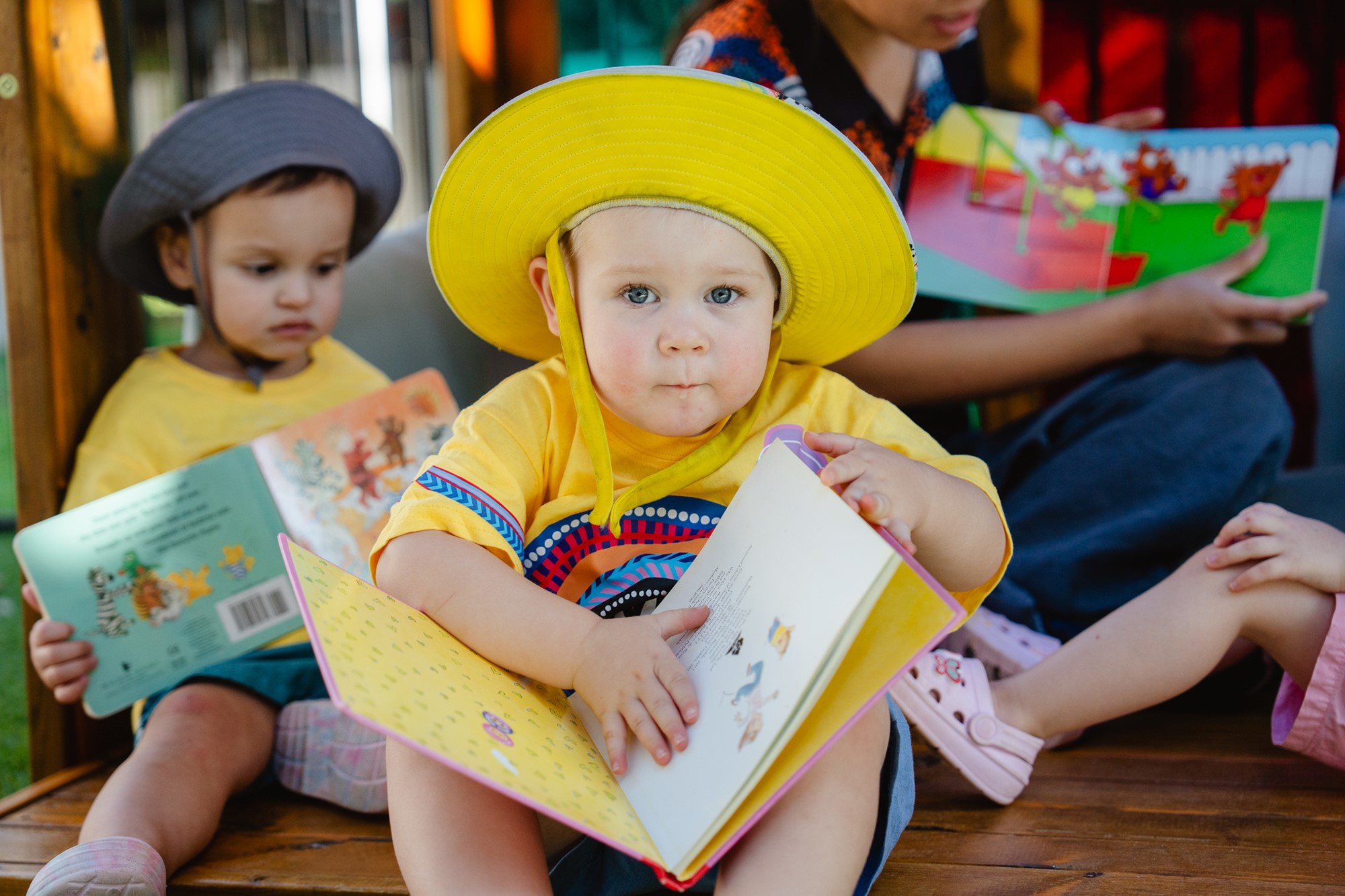 Goodstart-Girrawheen-children-reading.jpg