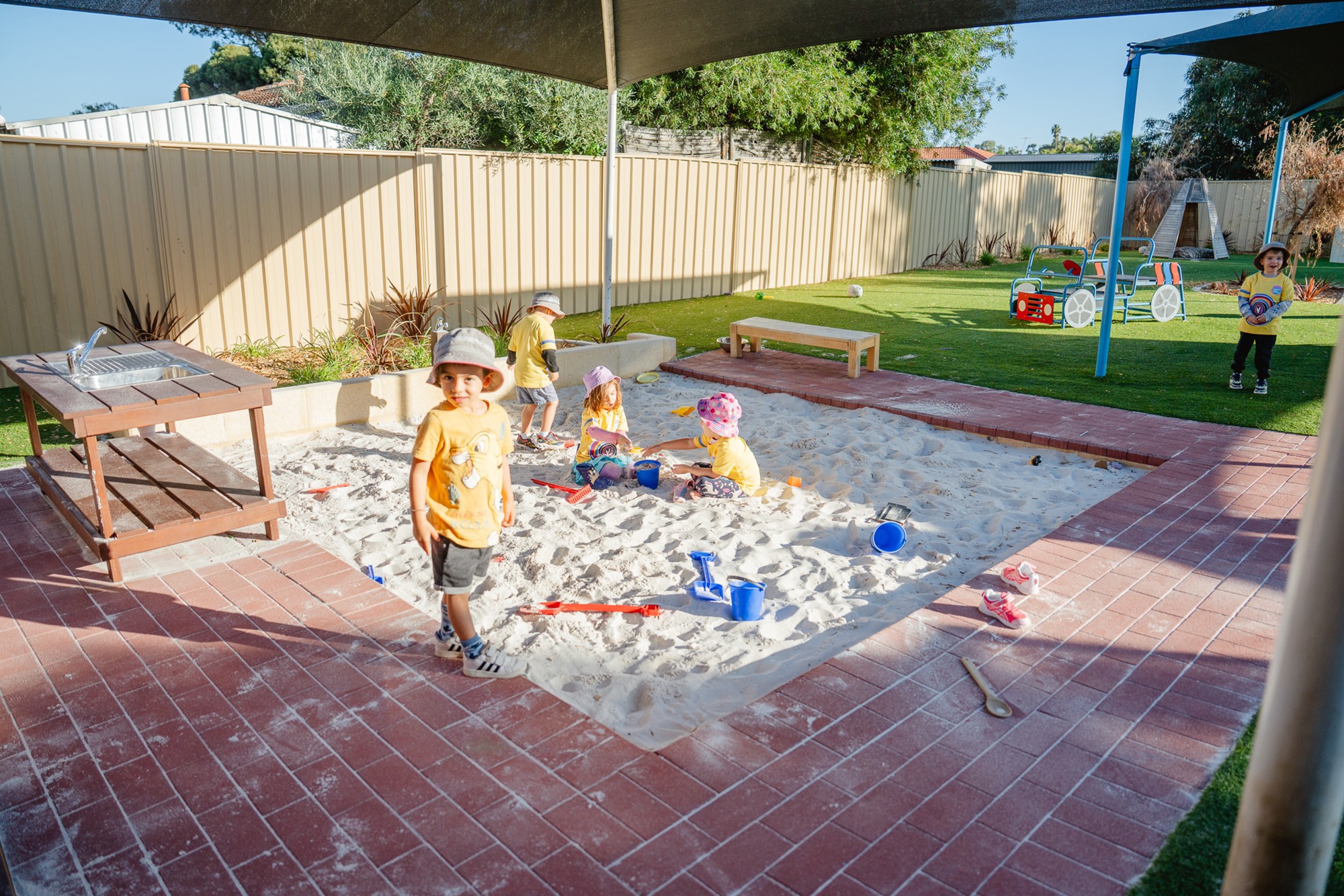 Goodstart-Kingsley-Children-in-sandpit.jpg